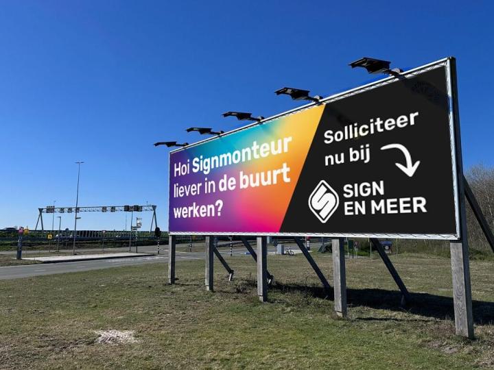 Reclameborden langs de weg