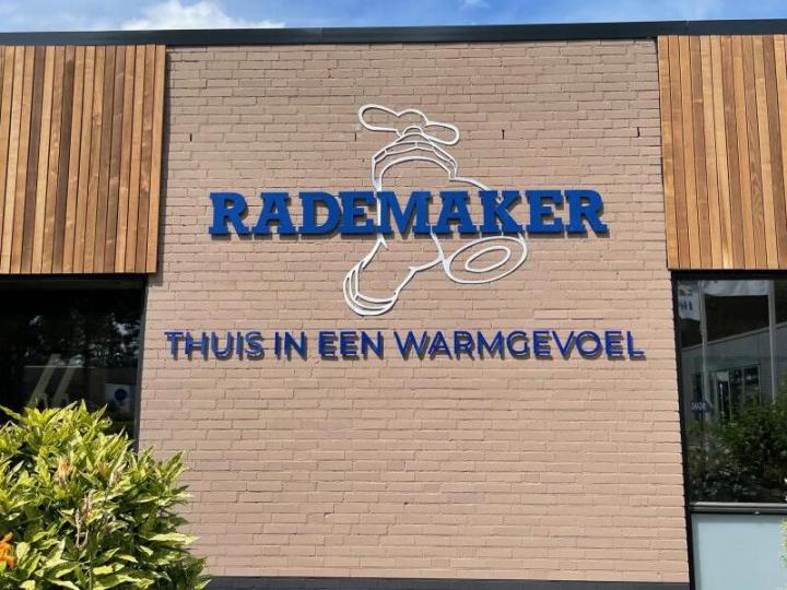 Freesletters voor gevelreclame